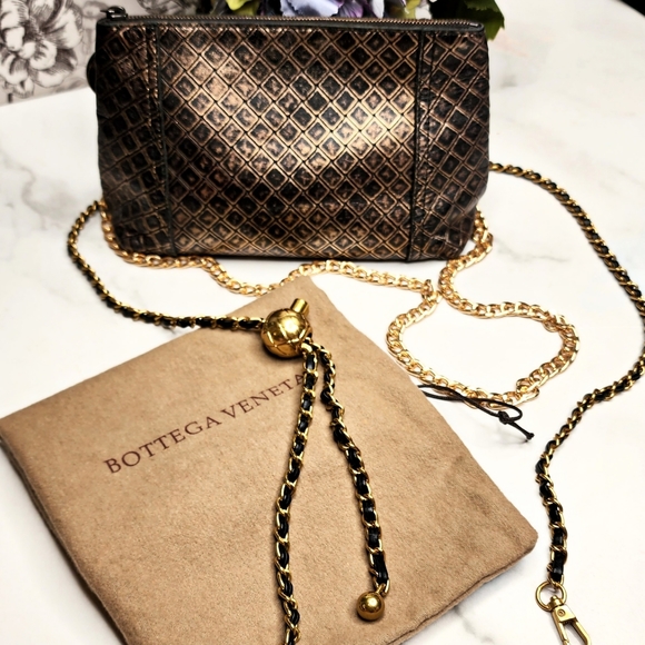 Bottega Veneta Zip Pouch in Intrecciomirage Nappa Leather Converted to WOC - Picture 2 of 16